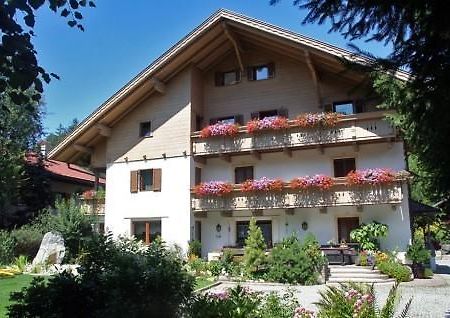 Hotel Burgblick à San Lorenzo di Sebato Extérieur photo