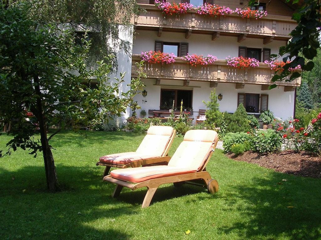 Hotel Burgblick à San Lorenzo di Sebato Extérieur photo