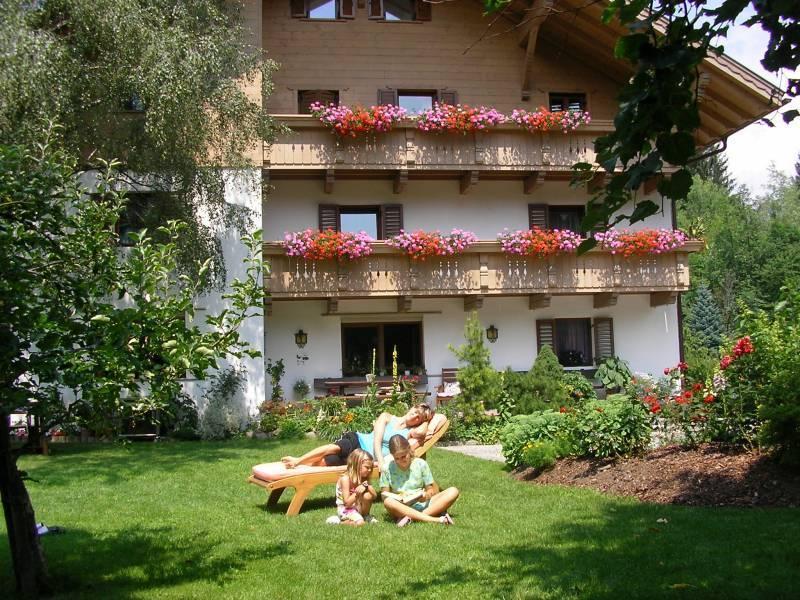 Hotel Burgblick à San Lorenzo di Sebato Extérieur photo